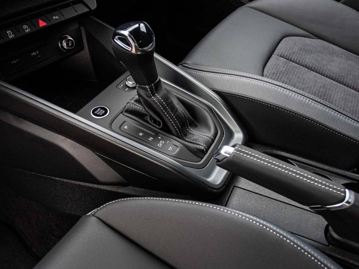 Audi A1 Sportback S line 30 TFSI 116PS S tronic virtual EPH-plus 18" S-Line plus