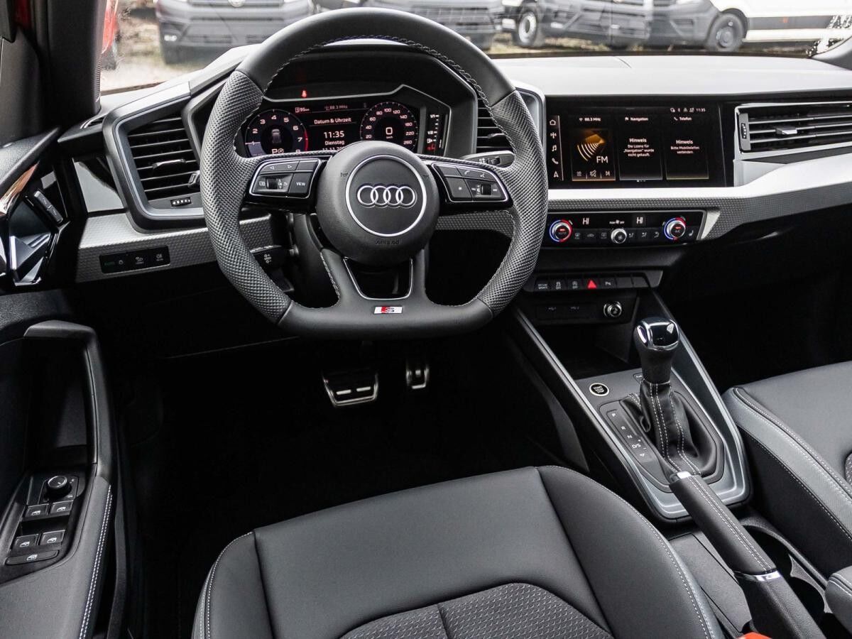 Audi A1 Sportback S line 30 TFSI 116PS S tronic virtual EPH-plus 18" S-Line plus