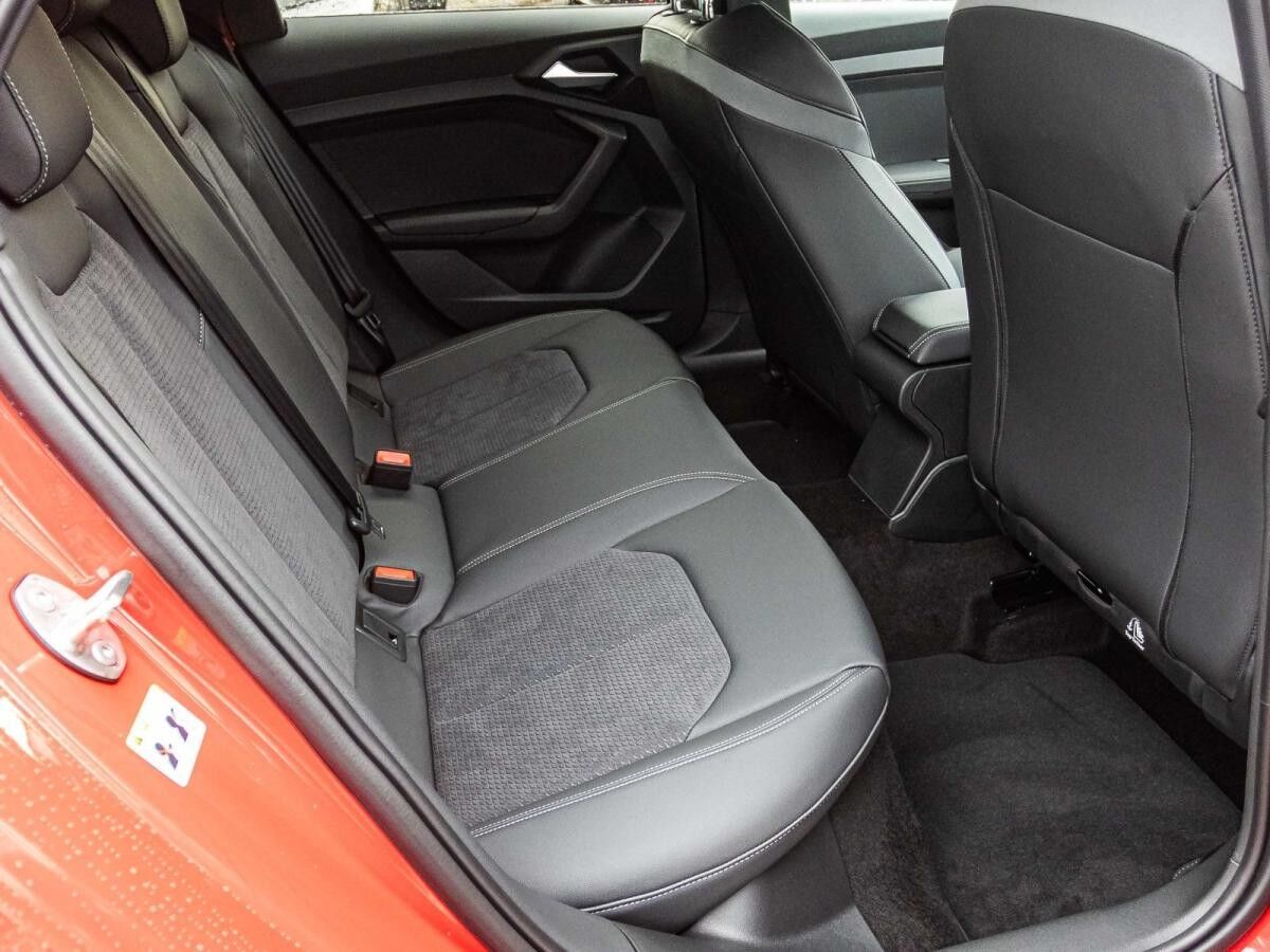 Audi A1 Sportback S line 30 TFSI 116PS S tronic virtual EPH-plus 18" S-Line plus