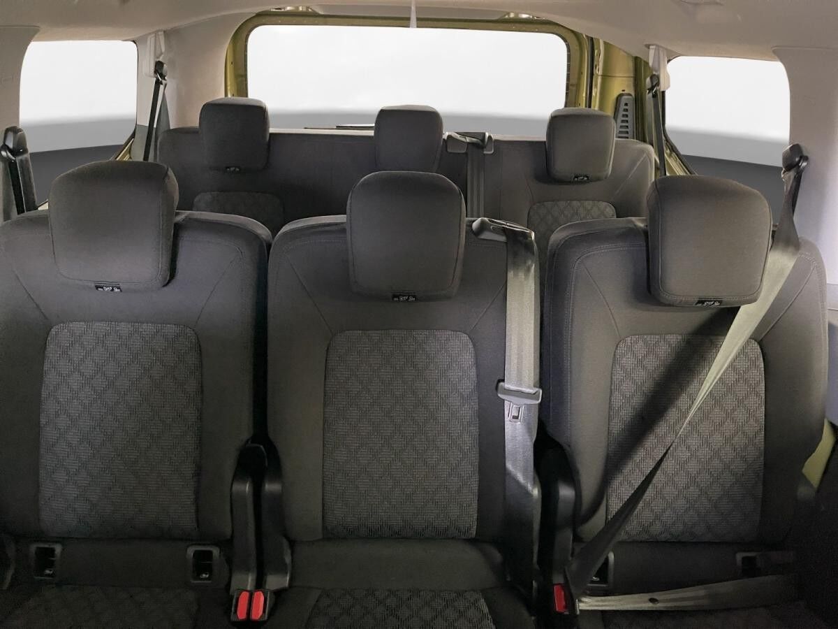 Volkswagen Transporter Kombi 2,0 l TDI DSG Klimaanlage