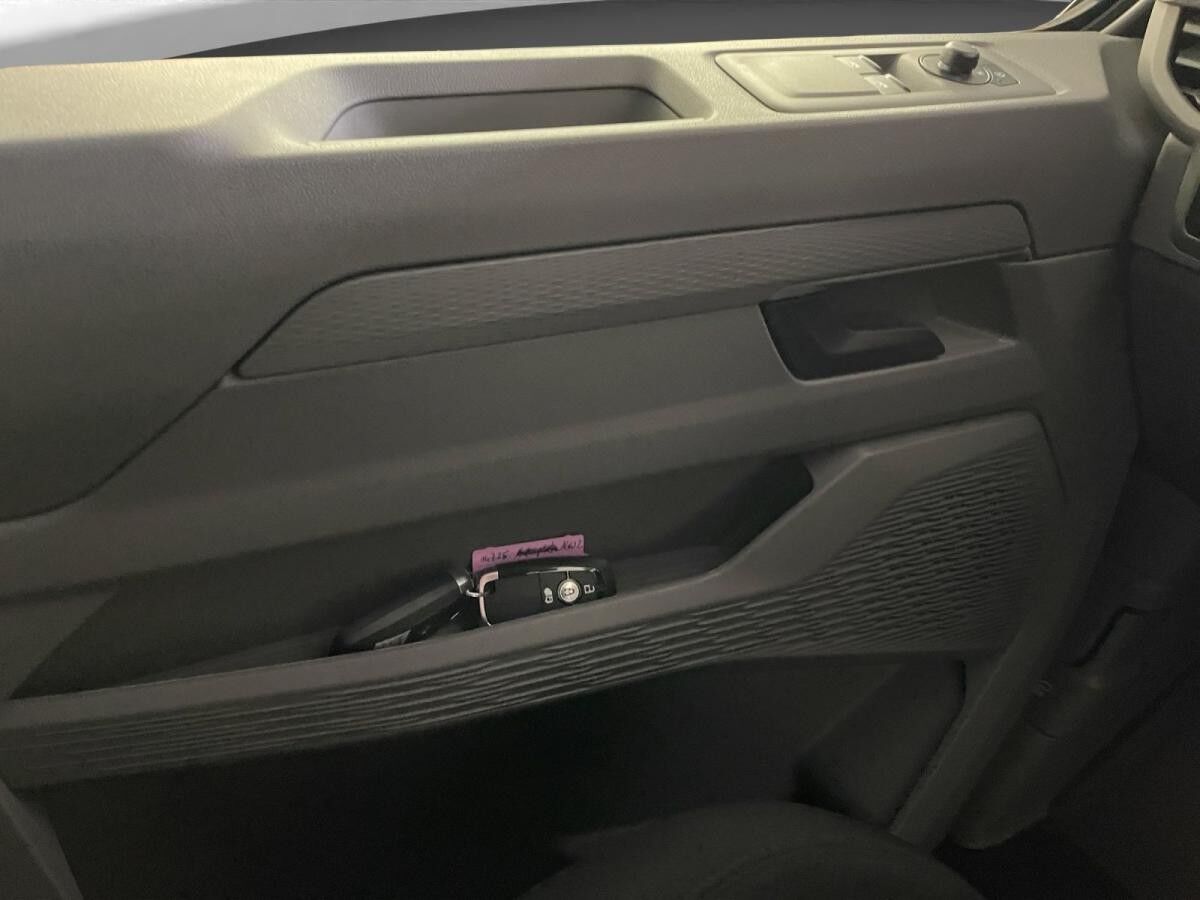 Volkswagen Transporter Kombi 2,0 l TDI DSG Klimaanlage