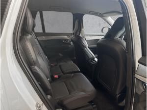 Volvo XC90 Plus Dark Recharge Plug-In Hybrid AWD 7-Sitzer 360°