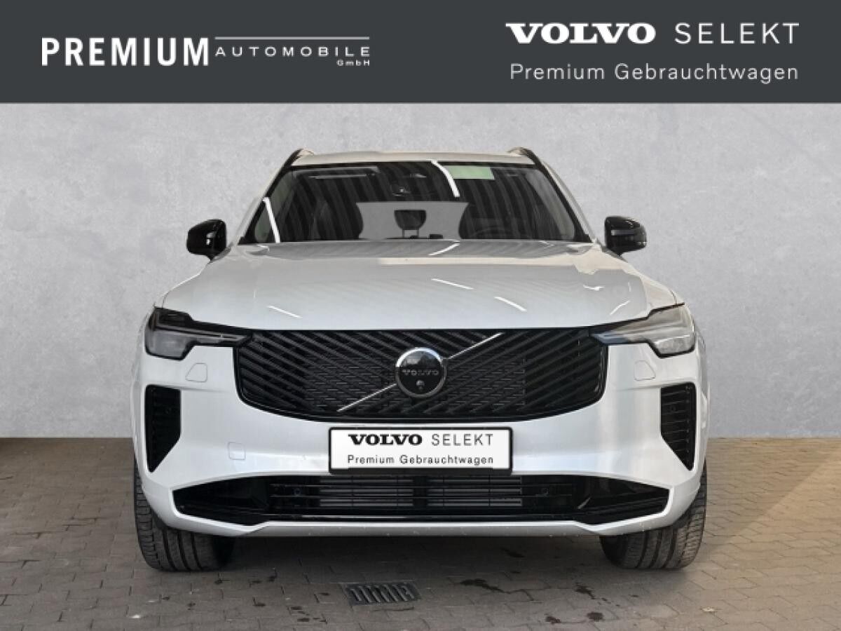 Volvo XC90 Plus Dark Recharge Plug-In Hybrid AWD 7-Sitzer 360°