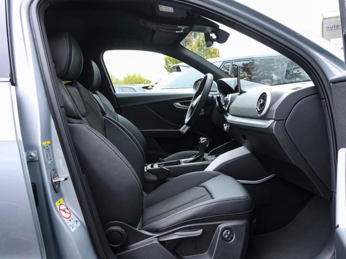 Audi Q2 advanced S line Int. ACC LED AHK Navi virtual