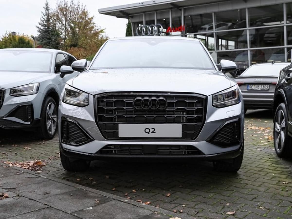 Audi Q2 advanced S line Int. ACC LED AHK Navi virtual