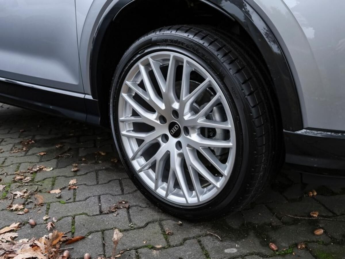 Audi Q2 advanced S line Int. ACC LED AHK Navi virtual