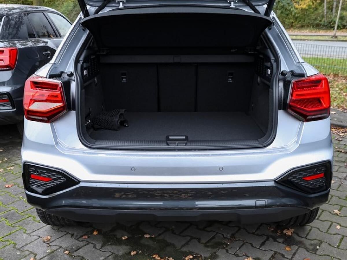 Audi Q2 advanced S line Int. ACC LED AHK Navi virtual