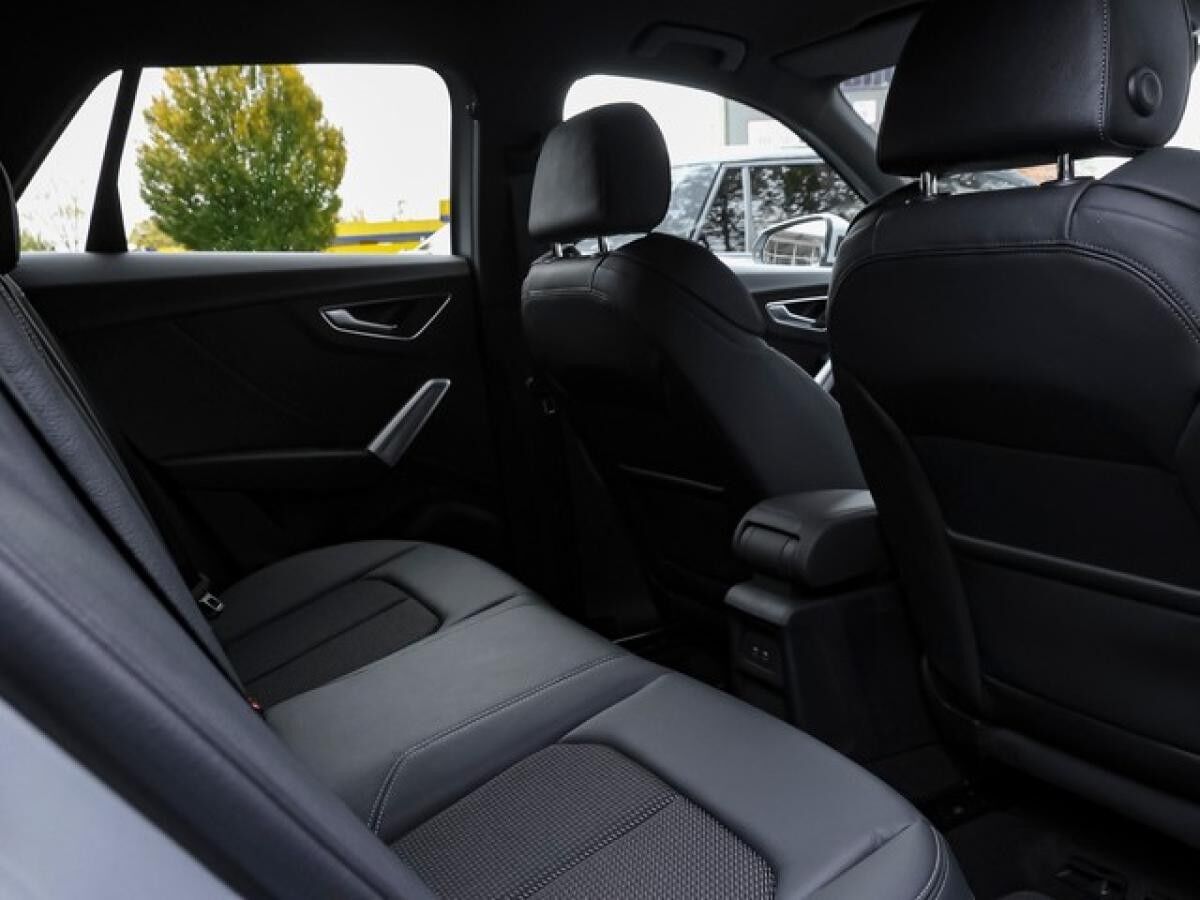 Audi Q2 advanced S line Int. ACC LED AHK Navi virtual