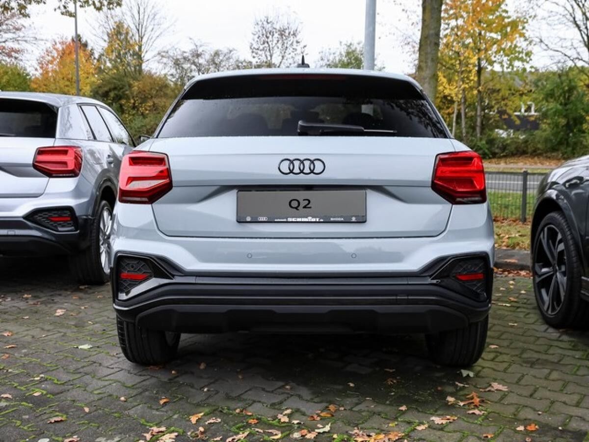 Audi Q2 2 x S line ACC LED Navi AHK virtual Kamra