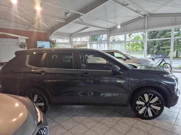 Mitsubishi Outlander 2.4 PHEV 4WD Intro Edition