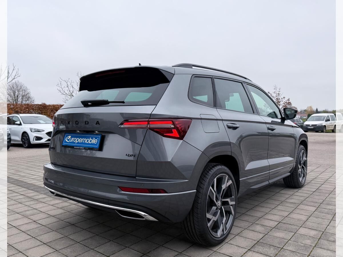 Skoda Karoq SPORTLINE 2026 1.5 TSI 110 kW DSG (UVP 52.160€/KW14/26) NAV/PANO/TRAVEL/CANTON/AHK/MATRIX/UVM.