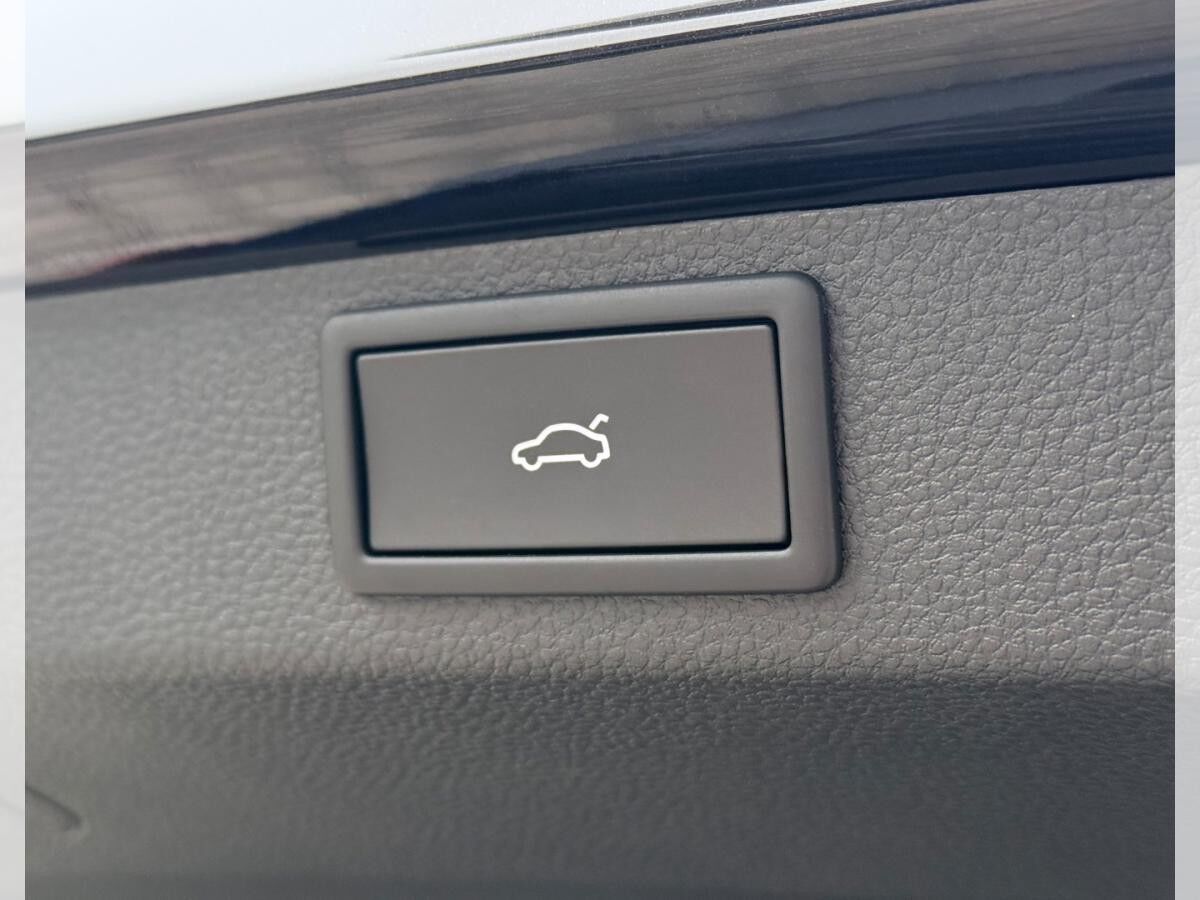 Skoda Karoq SPORTLINE 2026 1.5 TSI 110 kW DSG (UVP 52.160€/KW14/26) NAV/PANO/TRAVEL/CANTON/AHK/MATRIX/UVM.