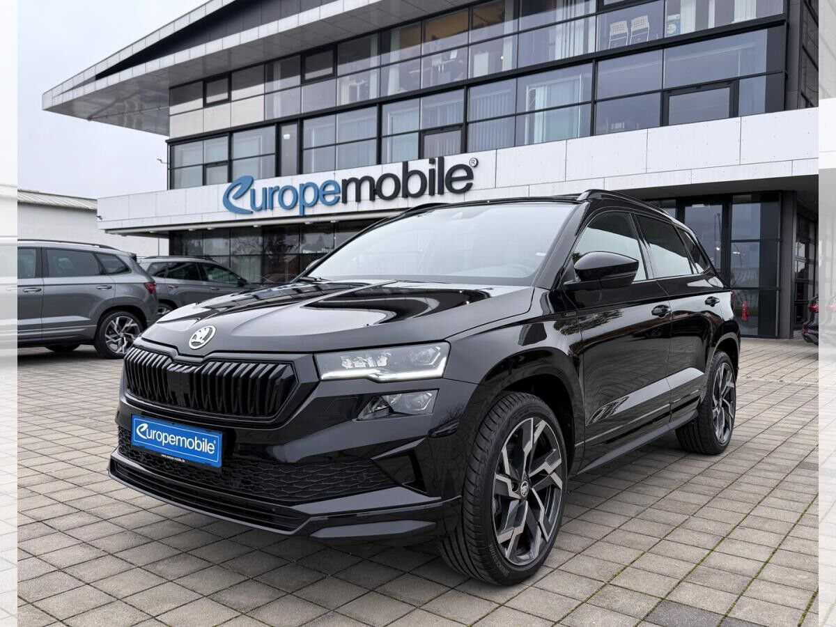 Skoda Karoq SPORTLINE 2026 1.5 TSI 110 kW DSG (UVP 52.160€/KW14/26) NAV/PANO/TRAVEL/CANTON/AHK/MATRIX/UVM.