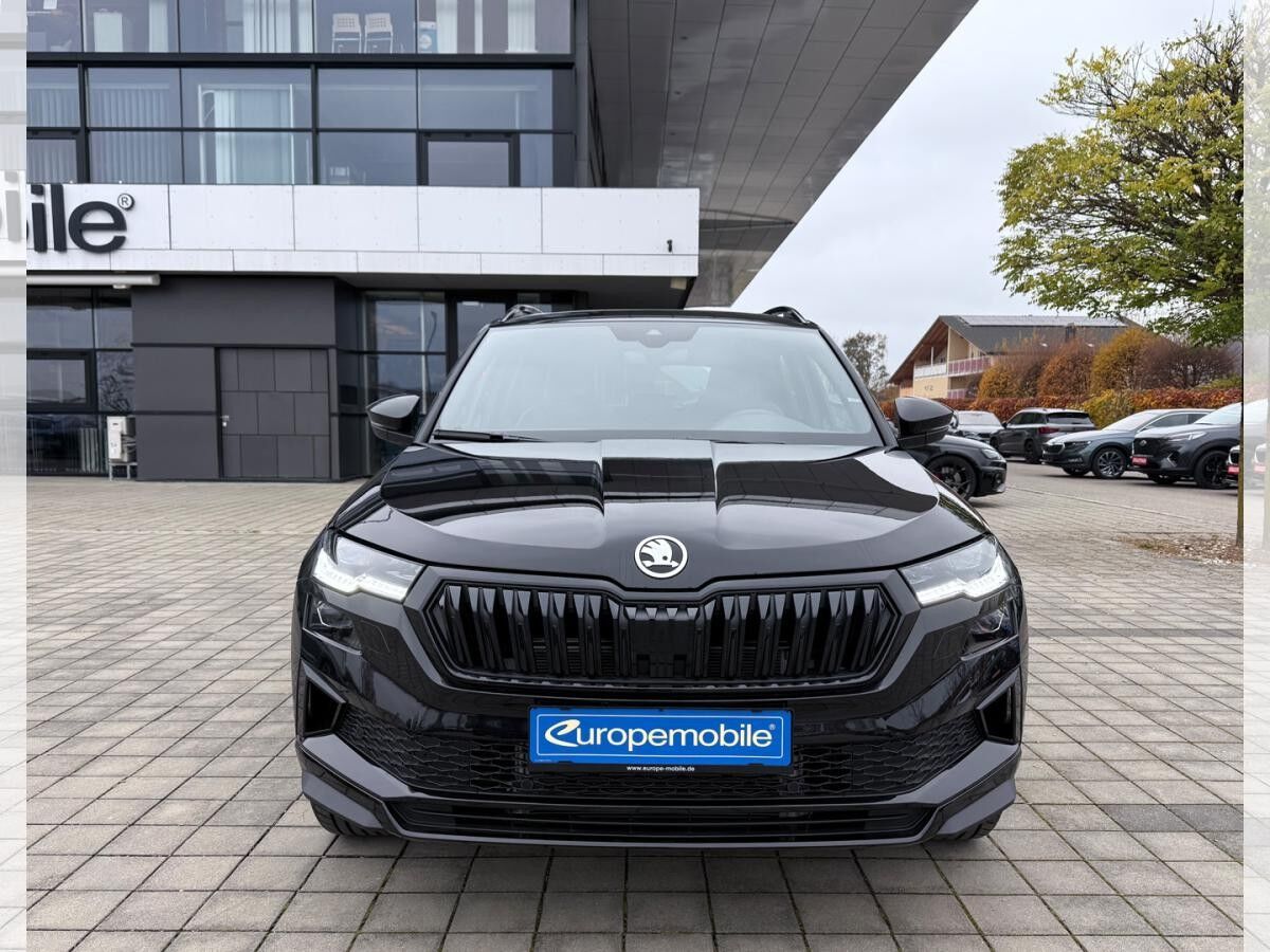 Skoda Karoq SPORTLINE 2026 1.5 TSI 110 kW DSG (UVP 52.160€/KW14/26) NAV/PANO/TRAVEL/CANTON/AHK/MATRIX/UVM.