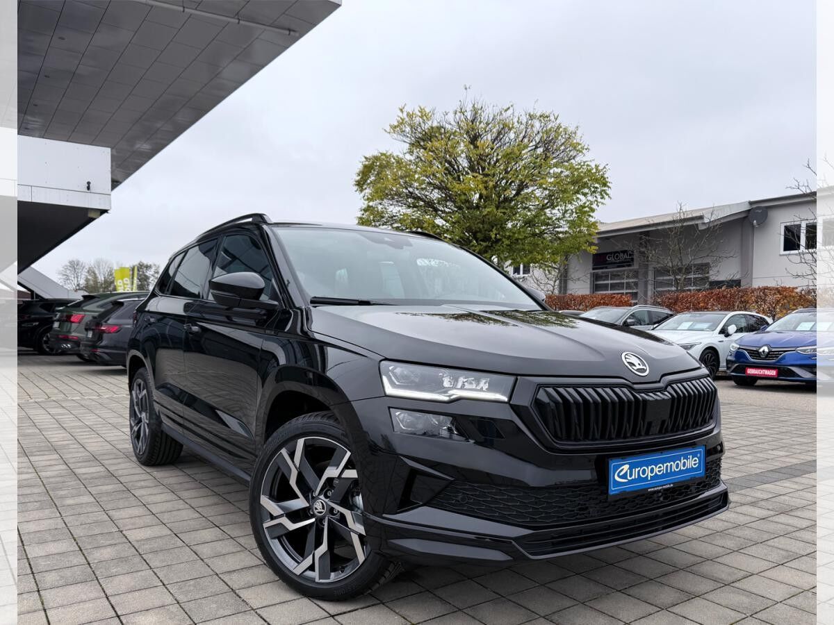 Skoda Karoq SPORTLINE 2026 1.5 TSI 110 kW DSG (UVP 52.160€/KW14/26) NAV/PANO/TRAVEL/CANTON/AHK/MATRIX/UVM.