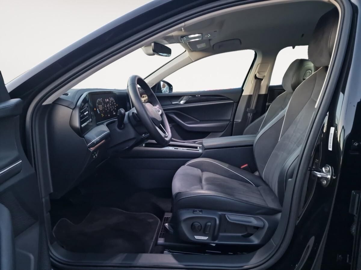 Volkswagen Passat Variant 1.5 eTSI W Business 360 ACC AHK