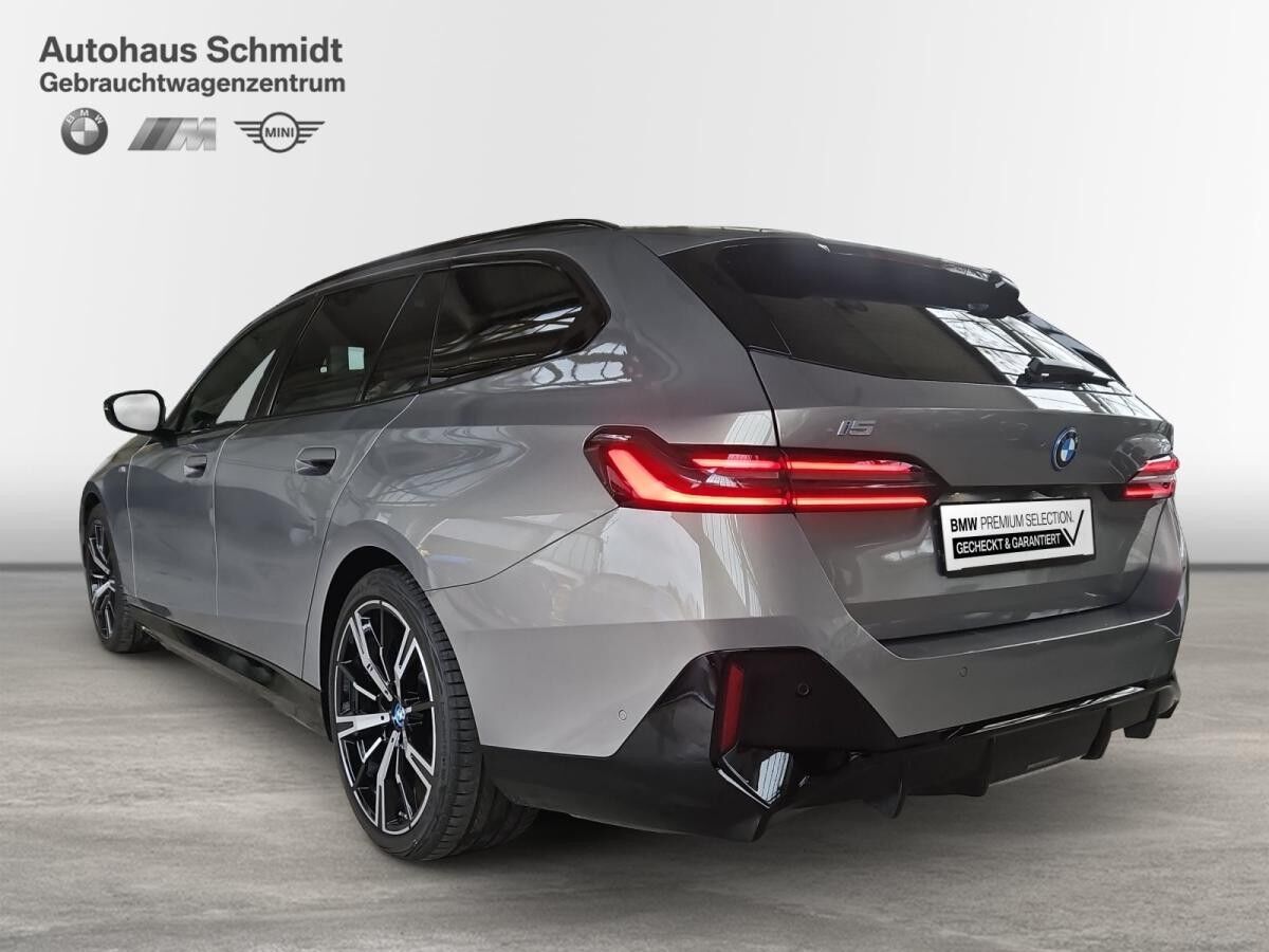 BMW i5 M60 xDrive Touring*638? Netto o. Anz*M Sport Pro*20 Zoll*B&W*AHK*Pano*