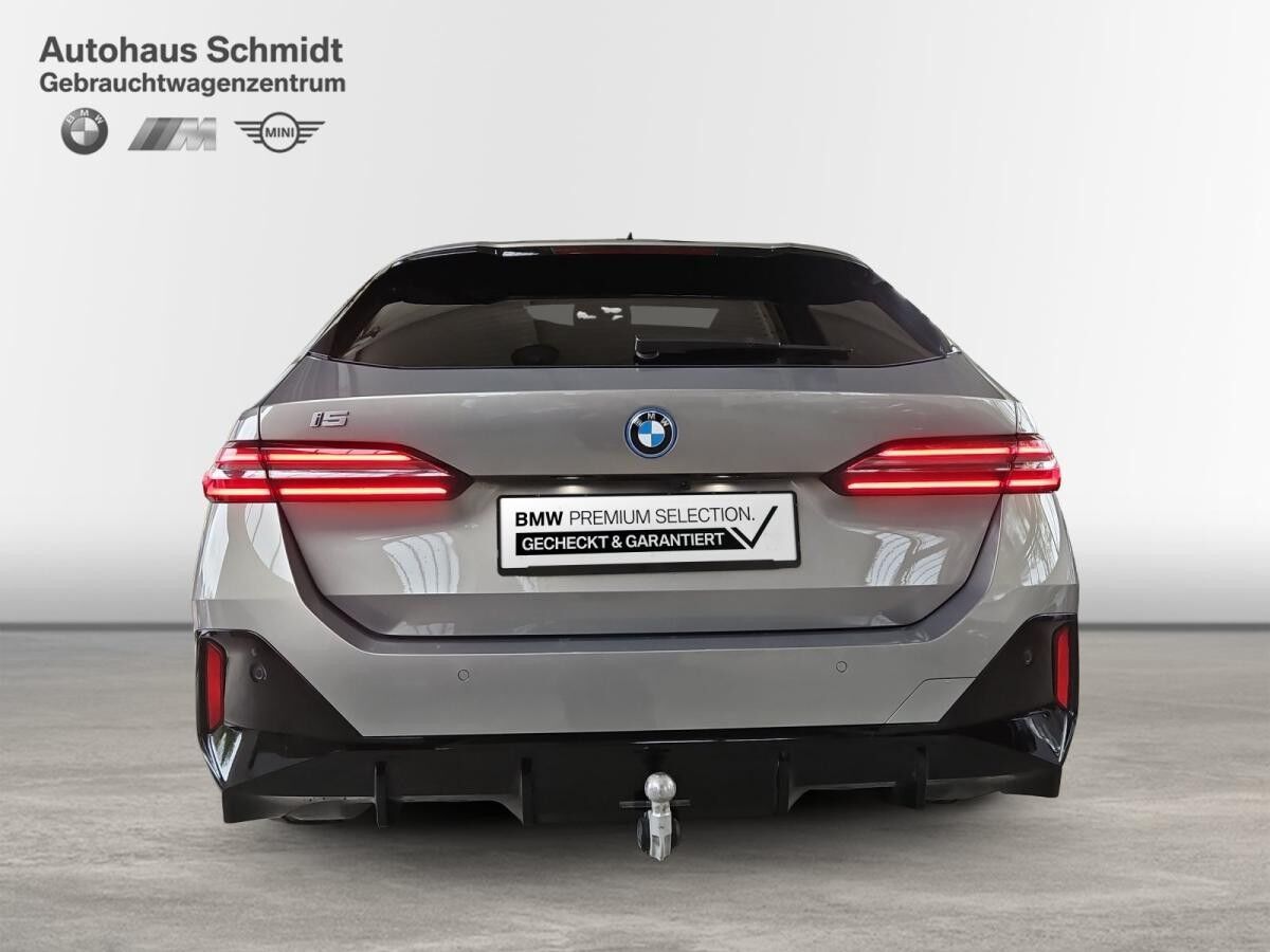 BMW i5 M60 xDrive Touring*638? Netto o. Anz*M Sport Pro*20 Zoll*B&W*AHK*Pano*