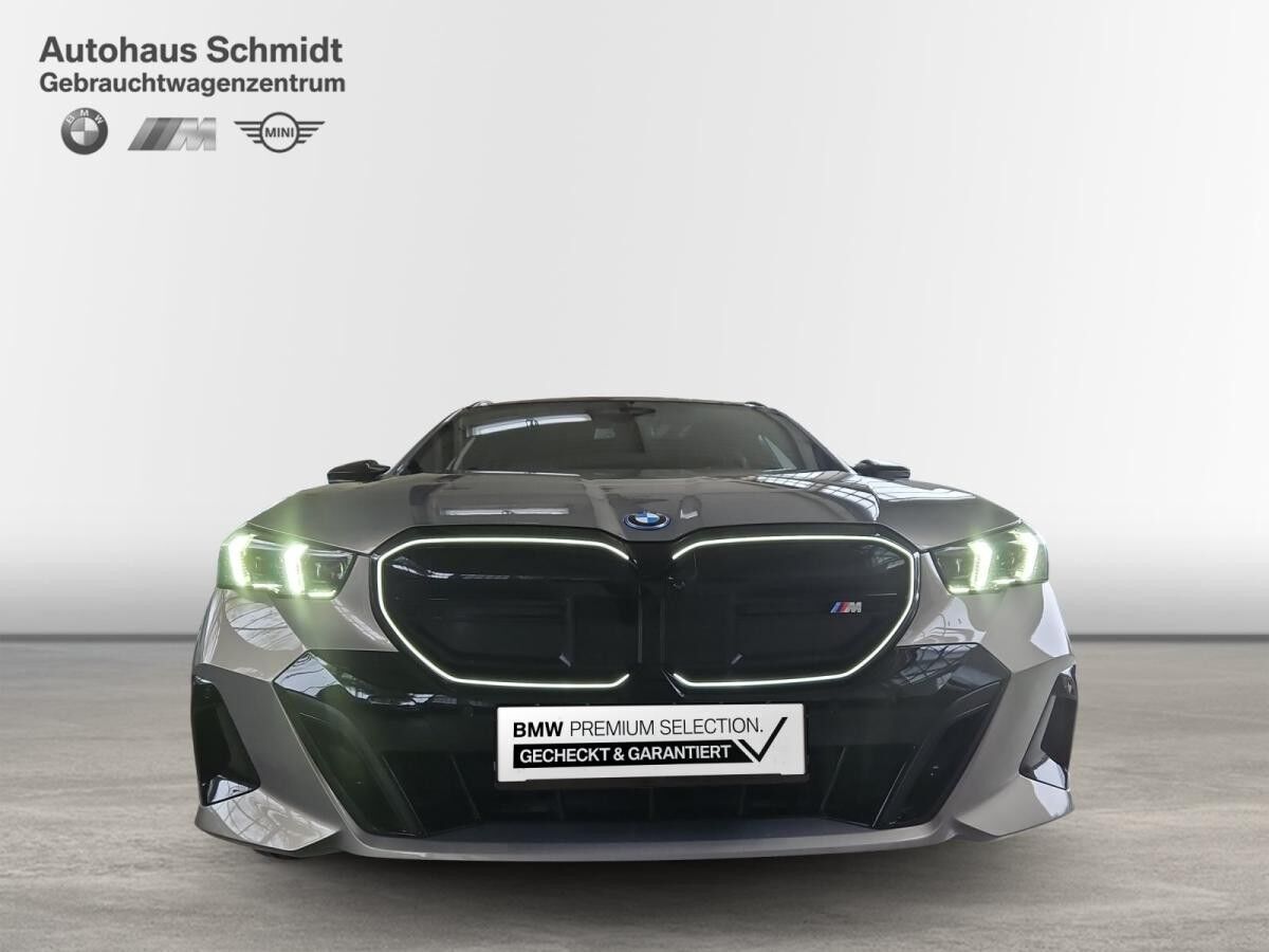 BMW i5 M60 xDrive Touring*638? Netto o. Anz*M Sport Pro*20 Zoll*B&W*AHK*Pano*
