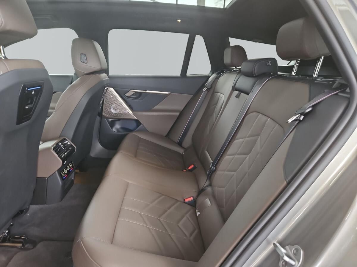 BMW i5 M60 xDrive Touring*638? Netto o. Anz*M Sport Pro*20 Zoll*B&W*AHK*Pano*