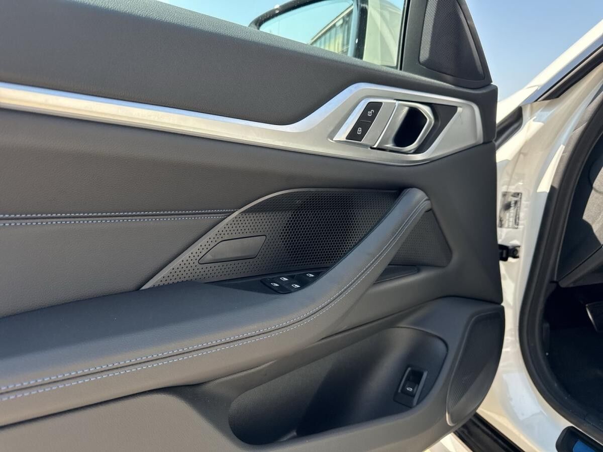 BMW i4 eDrive40 Gran Coupé*409? netto*M Sport*Facelift*HiFi*DAB*LC Prof*Adapt. LED*Parking Assist. +*