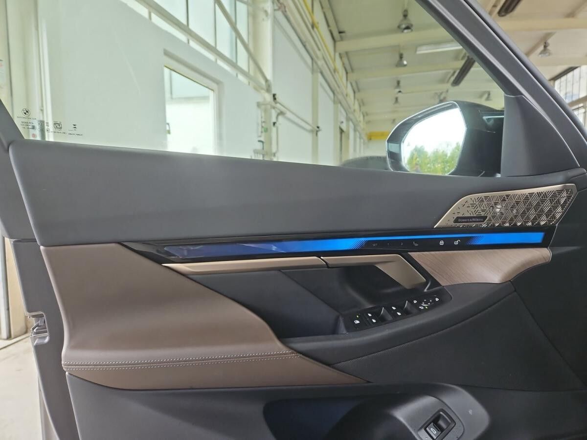 BMW i5 M60 xDrive Touring*638? Netto o. Anz*M Sport Pro*20 Zoll*B&W*AHK*Pano*