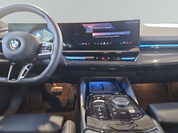 BMW 520 520i Touring 485? netto/mtl.*M Sportpaket*LC Prof.*HUD*H/K*DAB*AHK*Adapt.LED*Driving&Parking Assist.