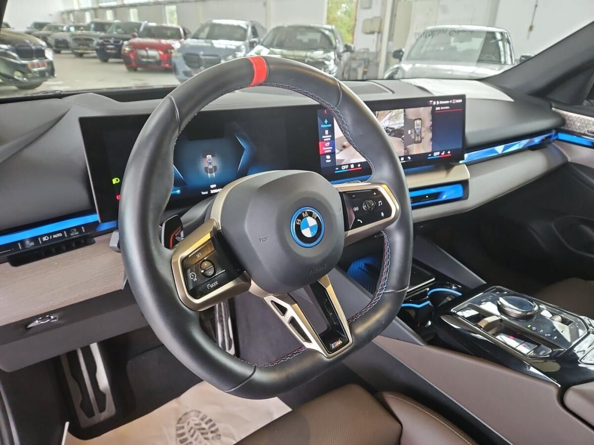 BMW i5 M60 xDrive Touring*638? Netto o. Anz*M Sport Pro*20 Zoll*B&W*AHK*Pano*