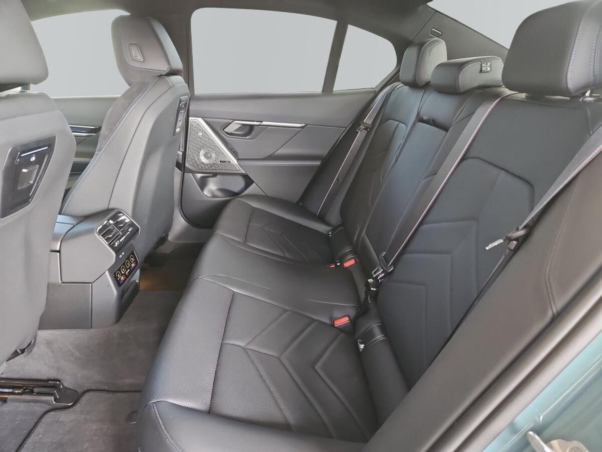 BMW i5 xDrive40 Limousine 515? netto/mtl.*M Sportpaket Pro*20 *LC Prof.*HUD*AHK*B&W*DAB*Adapt.LED*Adapt.Fah