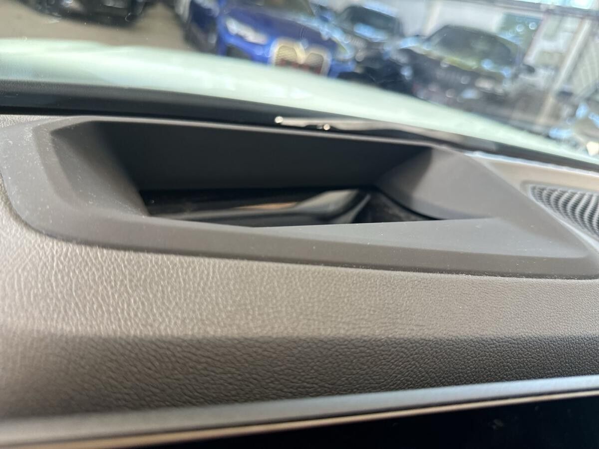 BMW i4 xDrive40 Gran Coupé 415? netto/mtl.*M Sportpaket*19 *LC Prof.*HUD*AHK*HiFi*DAB*Driving Assist. Prof.