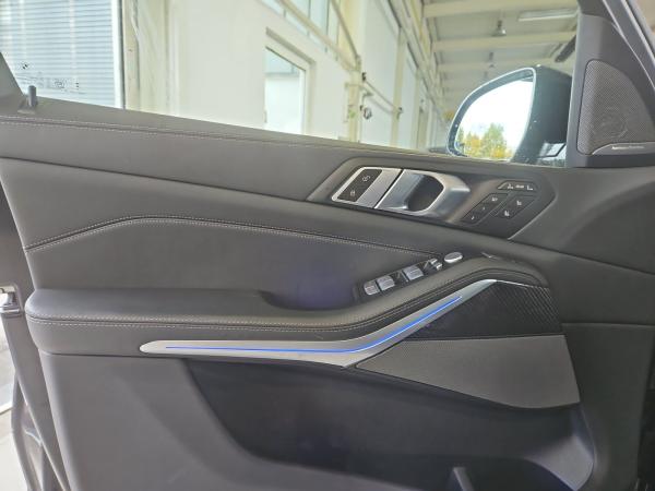 BMW X7 xDrive40d 912? netto/mtl.*M Sportpaket Pro*22 *LC Prof.*HUD*AHK*H/K*DAB*Driving+Parking Assist. Prof