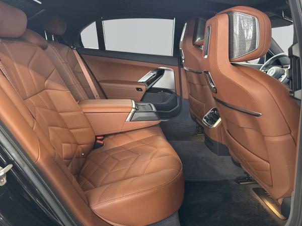 BMW i7 xDrive60 Limousine 804? netto/mtl.*M Sportpaket*Sky-Lounge*IconicGlow*DrivAProf*ParkAProf*Head-Up*Ma