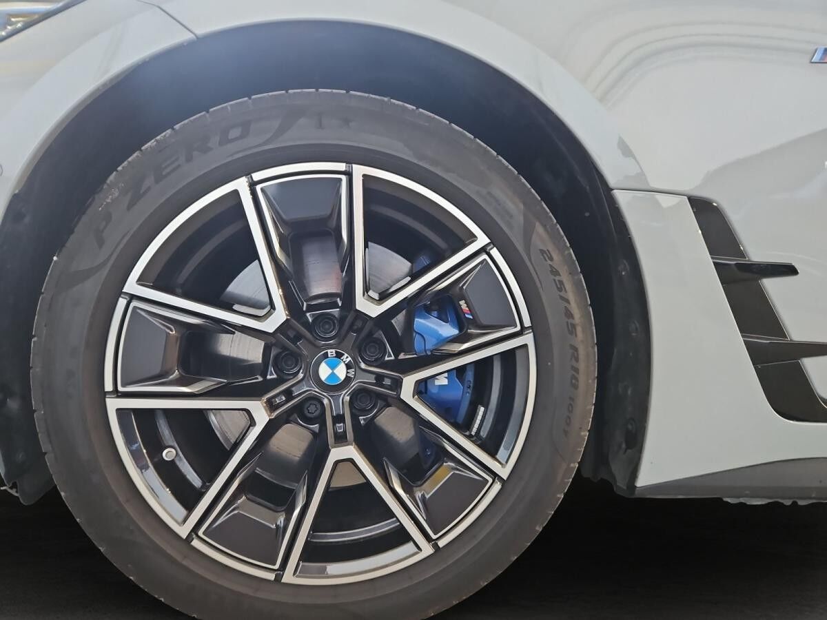 BMW i4 xDrive40 Gran Coupé 476? netto/mtl.*M Sportpaket*LC Prof.*HUD*HiFi*DAB*GSD*Adapt. M-Fahrw.*Adapt.LED