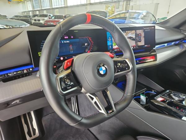 BMW M5 Limousine 1358? netto/mtl.*M Drive Prof.*LC Prof.*HUD*B&W*Pano*Driving Assist. Prof.*Parking Assist.