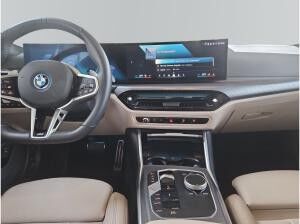 BMW 330 330e xDrive Touring 336? netto/mtl.*M Sportpaket Pro*H&K Surround*Pano*AHK*Head-Up*DriveAProf*ParkAP
