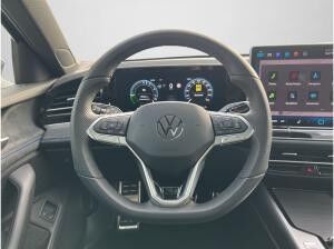 Volkswagen Passat Variant R-Line 1.5 TSI e-Hybrid PANO AHK 5J. GARANTIE Volkswagen Passat Variant R-Line 1.5 TSI e-Hybrid PANO AHK 5J. GARANTIE