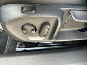 Volkswagen Passat Variant R-Line 1.5 TSI e-Hybrid PANO AHK 5J. GARANTIE Volkswagen Passat Variant R-Line 1.5 TSI e-Hybrid PANO AHK 5J. GARANTIE