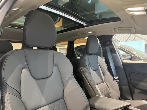 Volvo XC60 T6 AWD Plus Dark Plug-In (EURO 6d) Klima