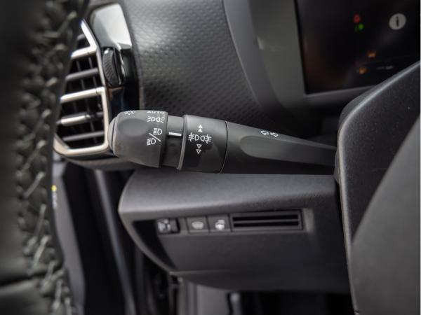 Citroën C4 Lim. 1.2 Max 130 Schiebedach SHZ NAVI ACC LED