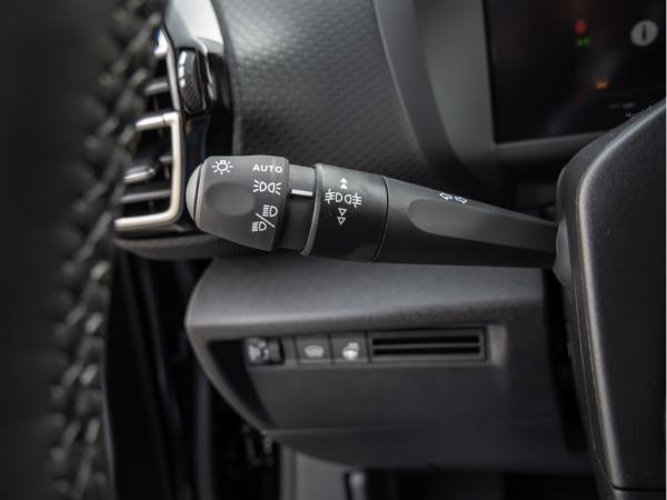 Citroën C4 Lim. 1.2 Max 145 mHEV Schiebedach SHZ ACC LED