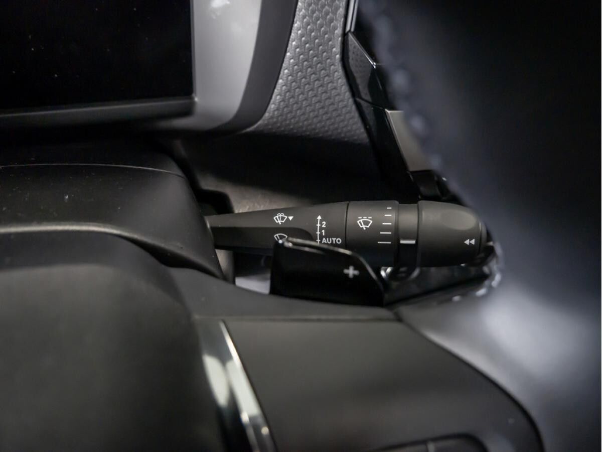 Citroën C4 Lim. 1.2 Max 130 SHZ SSD NAVI ACC FACEL. LED