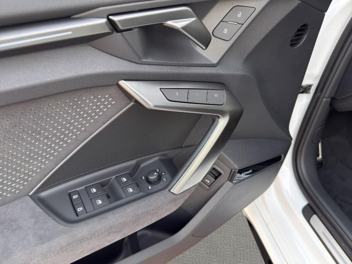 Audi RS3 RS 3 Sportback Matrix Pano SONOS HuD Memory Kam.