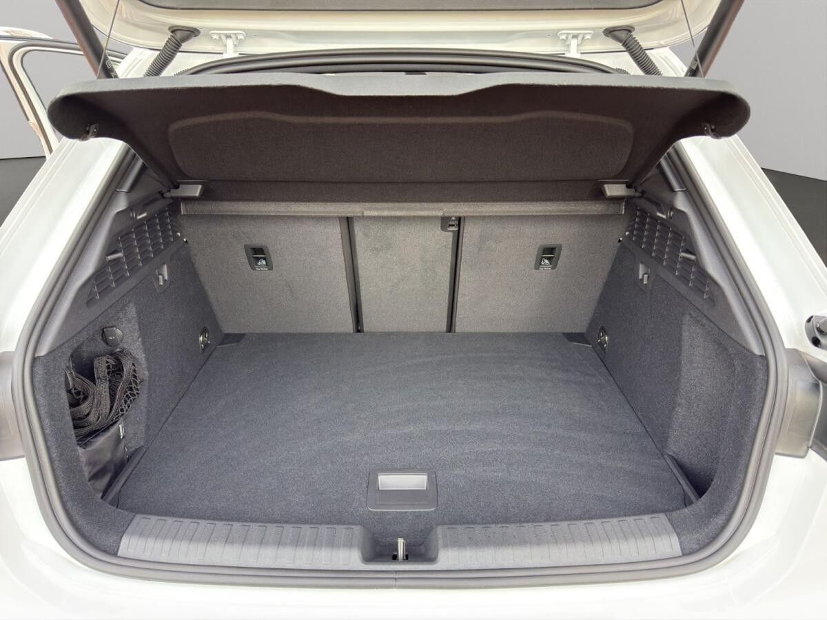 Audi RS3 RS 3 Sportback Matrix Pano SONOS HuD Memory Kam.