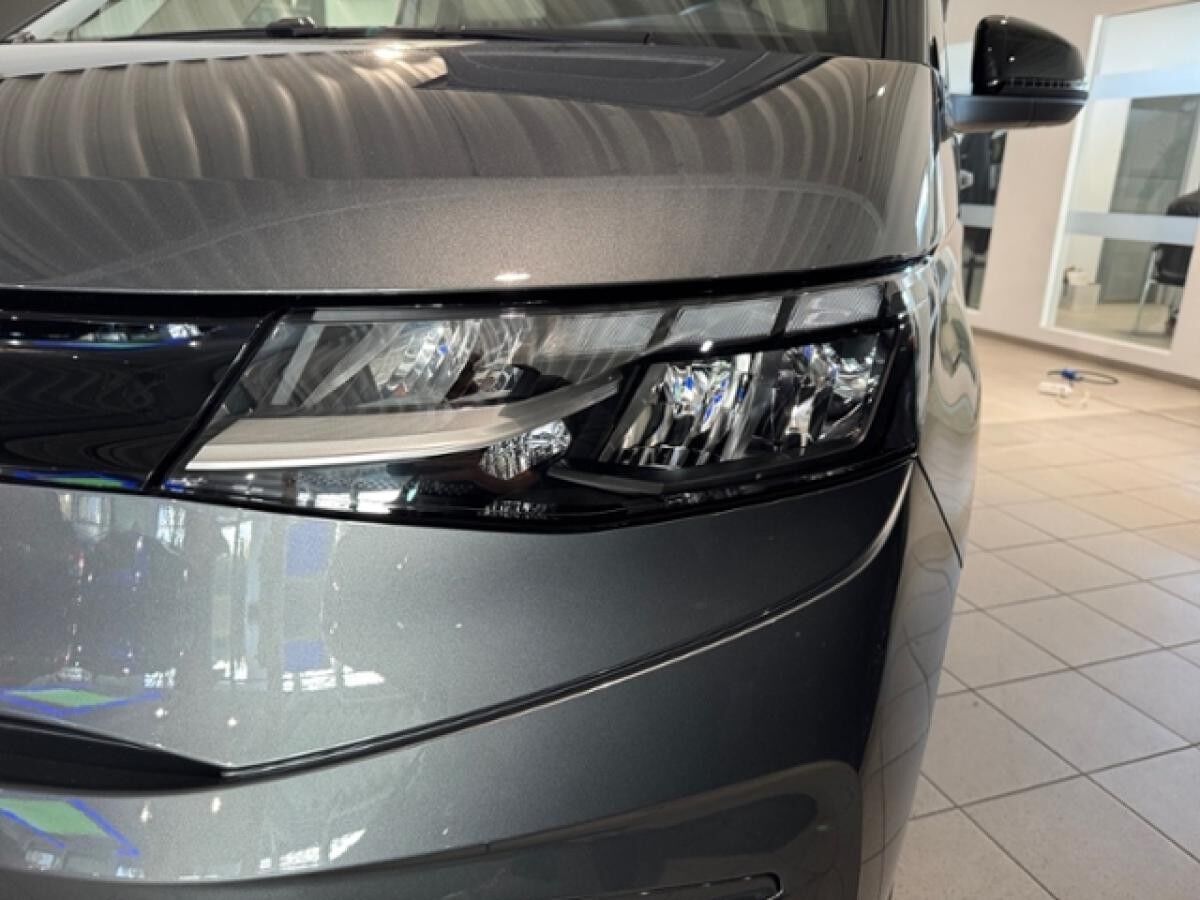 Volkswagen California NFZBeach Tour Motor: 2,0 l TDI SCR 1 Volkswagen California NFZBeach Tour Motor: 2,0 l TDI SCR 1