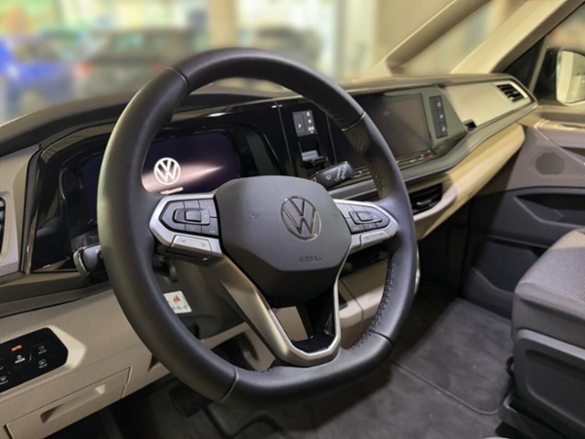 Volkswagen California NFZBeach Tour Motor: 2,0 l TDI SCR 1 Volkswagen California NFZBeach Tour Motor: 2,0 l TDI SCR 1