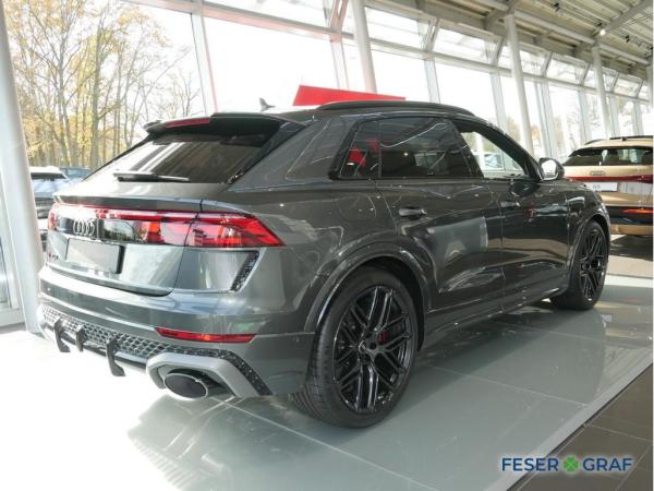 Audi RS Q8 SUV performance tiptronic