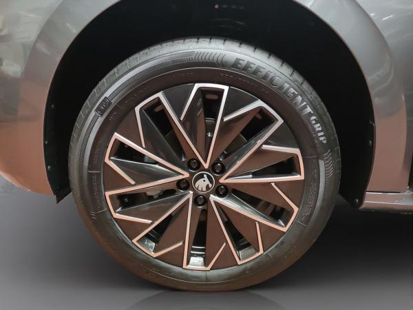 Skoda Kamiq Tour 1.0 TSI DSG ACC LED RFK SMART LINK