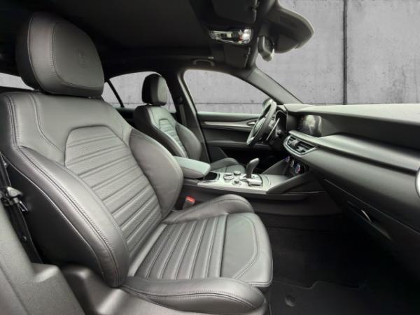 Alfa Romeo Stelvio Veloce Q4 2.0 PANORAMA+PDC+KAMERA+NAVI+CARPLAY+SHZ