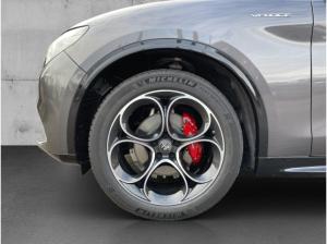 Alfa Romeo Stelvio Veloce Q4 2.0 PDC+KAMERA+NAVI+CARPLAY+SHZ