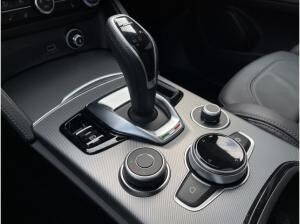 Alfa Romeo Stelvio Veloce Q4 2.0 PDC+KAMERA+NAVI+CARPLAY+SHZ